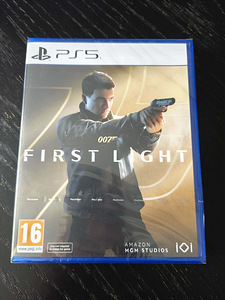 007 First Light PS5, новый (1 фото из 2)