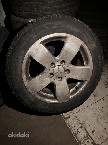 Mercedese velgedega lamellrehvid GOODYEAR 215/55R16