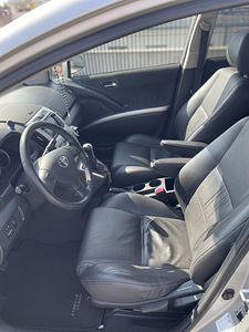 Toyota 2.2 130kw 2008 (6 foto / 12)