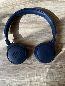 Juhtmevabad kõrvaklapid JBL Tune 660NC (1 foto / 2)