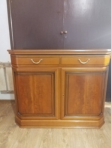 Комод из вишневого дерева (3 фото из 3)