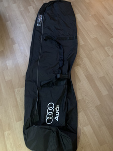 Оригинальная лыжная сумка Audi