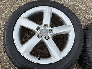 Оригинальные литые диски Audi 19 дюймов с шинами (5 фото из 8)
