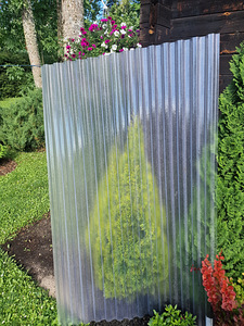 ПК трапециевидный прозрачный матовый кровельный лист 0,8x1060x1760 мм.