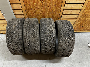 Nokian hakkapeliitta 8 215/55 R17 (1 foto / 4)