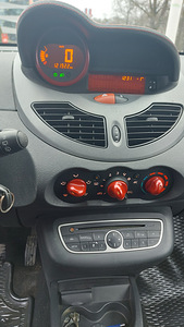 Renault Twingo 2012 Rip Curl 1.1 55kW (11 foto / 15)