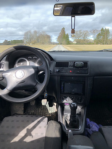 Volkswagen golf 4 (6 foto / 6)