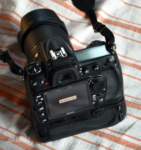 Fotoaparaat Nikon D300 objektiiv AF-S Nikkor 18-105mm (foto #3)
