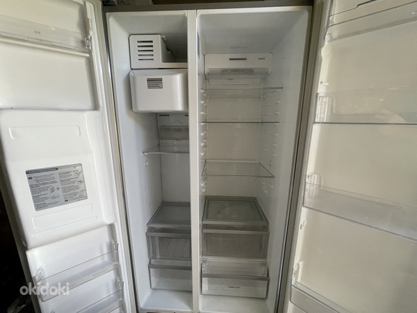 Двухсторонний холодильник. Двухдверный холодильник LG. (фото #6)