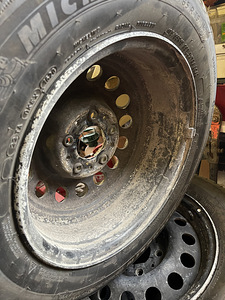 M: michelin x-ice north 4+ alumiinium plekkveljega 5x120 (2 foto / 5)