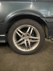 M: momo 16” 5x120 veljed (4 foto / 6)