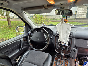 MB ML 270 CDI W163 (6 foto / 7)