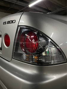 Lexus IS200 Sport 2005 aasta automaat (7 foto / 8)