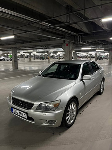 Lexus IS200 Sport 2005 aasta automaat (2 foto / 8)