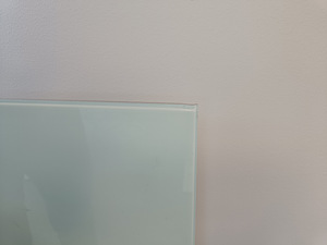 Klaastahvel 85" (188x106 cm) (2 foto / 2)