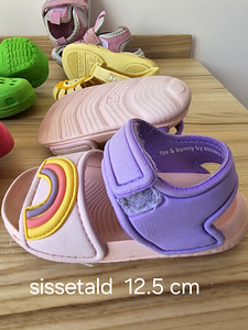 Laste jalanõud sandaalid beebijalatsid 19, 20, 21 tüdruku ki (6 foto / 10)