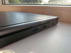 Dell Latitude E5550 (2 foto / 5)