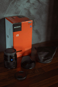 Sony Vario-Tessar T* E 16-70mm f/4 ZA OSS objektiiv (1 foto / 2)
