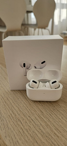 Apple AirPods Pro with MagSafe Charging Case (1 foto / 3)
