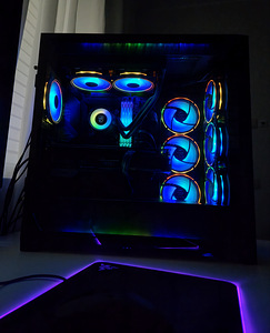 Windows 11 Home, i7-12700KF, 32GB RAM, MSI RTX 4070 12GB (2 foto / 5)