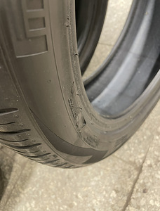 Pirelli P Zero 255/40R19 (3 фото из 3)