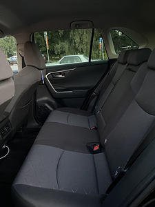Toyota Rav4 LuxuryPlus (4 foto / 11)