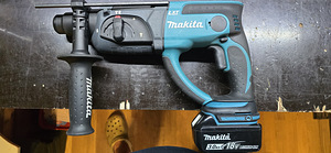 Makita DHR202 + 3 Ah аккумулятор (1 фото из 2)