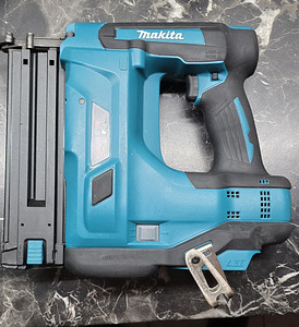 Makita DBN500 akuliistunaelapüss,18v (2 foto / 2)