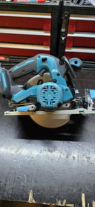 Makita DHS680 akuketassaag,18v harjavaba (3 foto / 3)