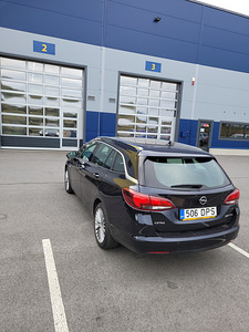 Opel Astra 1.6 diesel 2018 (5 foto / 5)