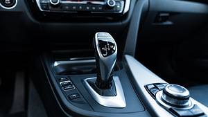 BMW F30 320d xdrive (7 foto / 15)