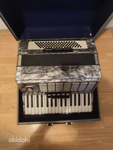 Аккордеон Weltmeister Stella 80 Bass