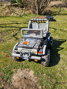 Müüa laste elektriauto Peg Perego (2 foto / 3)