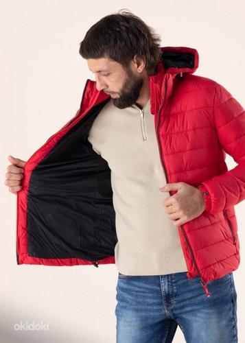 Красная мужская куртка superdry (фото #2)