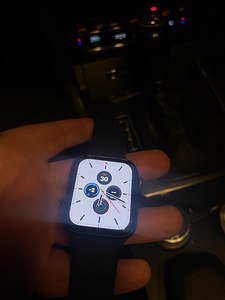 Apple watch se 44mm GPS (1 foto / 3)