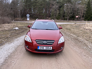 KIA Ceed SW 2008, 1.6 bensiin, automaat, 227 300 km ÜV 05/27 (2 foto / 14)