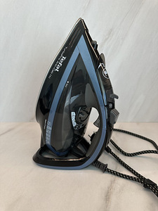 Паровой утюг Tefal (3 фото из 3)