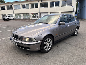 BMW 525TDS (2 фото из 12)