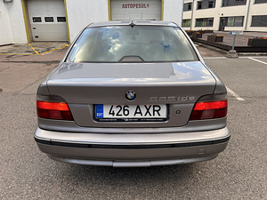BMW 525TDS (4 фото из 12)