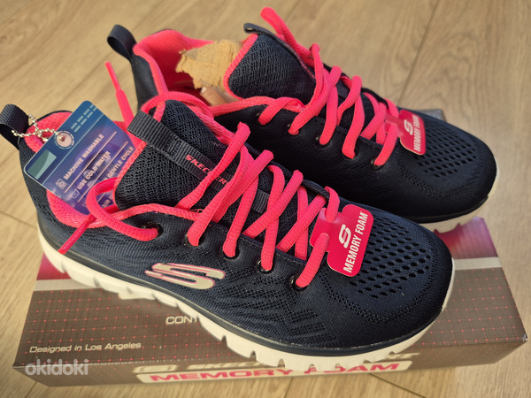 Skechers