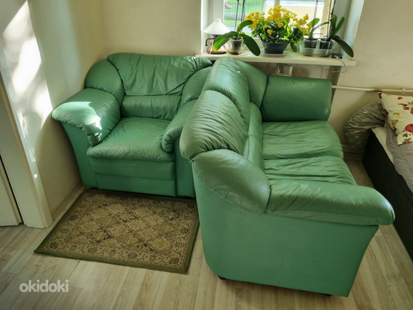 Комплект мебели: диван и кресло (фото #3)