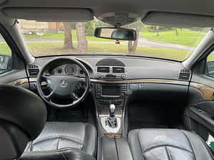 Мерседес-Бенц Е 270 CDI (10 фото из 11)