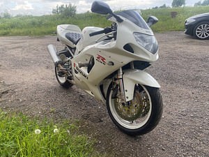 Продам Suzuki gsx-r750 (5 фото из 5)