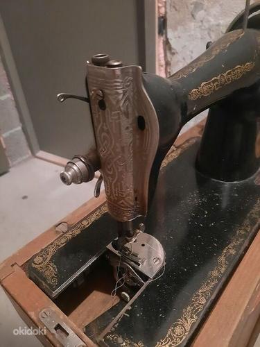 Старая швейная машинка ПМЗ (фото #2)
