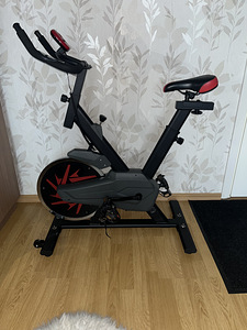 Velotrenažöör/Spinningratas (1 foto / 3)