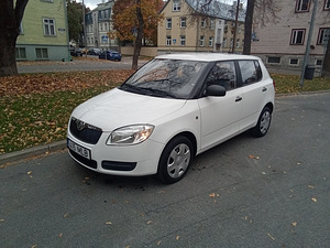 Skoda Fabia läbisõit 43700km (1 foto / 12)