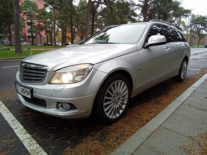 Мерседес-Бенц С220 автомат 2009 (2 фото из 10)