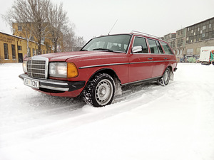Mercedes-Benz 300TDT OM617A turbodiisel 1985 S123 (2 foto / 10)