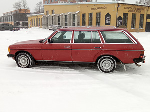 Mercedes-Benz 300TDT OM617A turbodiisel 1985 S123 (3 foto / 10)