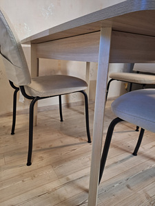 Стол + 4 стула IKEA. (2 фото из 9)
